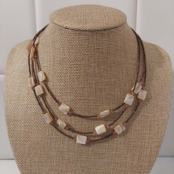 Essence Brown and Cream Made In USA 16" Necklace - Picture 1 of 4